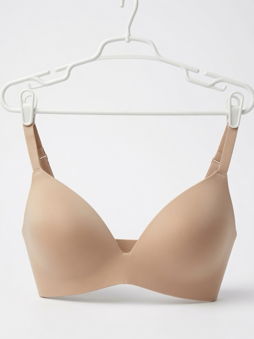 NWOT SKIMS Wireless Nude T-Shirt Bra 34DD Seamless Comfort